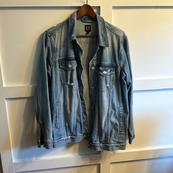 Gap Oversized Destructed Denim Jacket - Picture 2 of 5